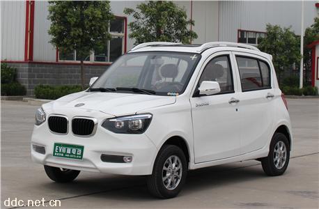  四轮电动汽车